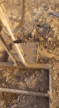 توجد لدينا برينة لحفر الابار الارتوازية حتى عمق 30متر وقطر 6انج/8انج/1...