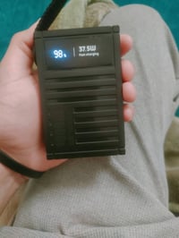 ١٠٠٠٠أمبير • شحن سريع ٣٧ واط • آيفون جالاكسي