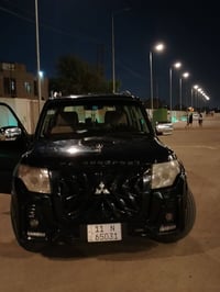 سياره باجيرو 2008 السياره تخبل ونضيفه بيها لحيم باللغد بس نضيفه حيل بي...