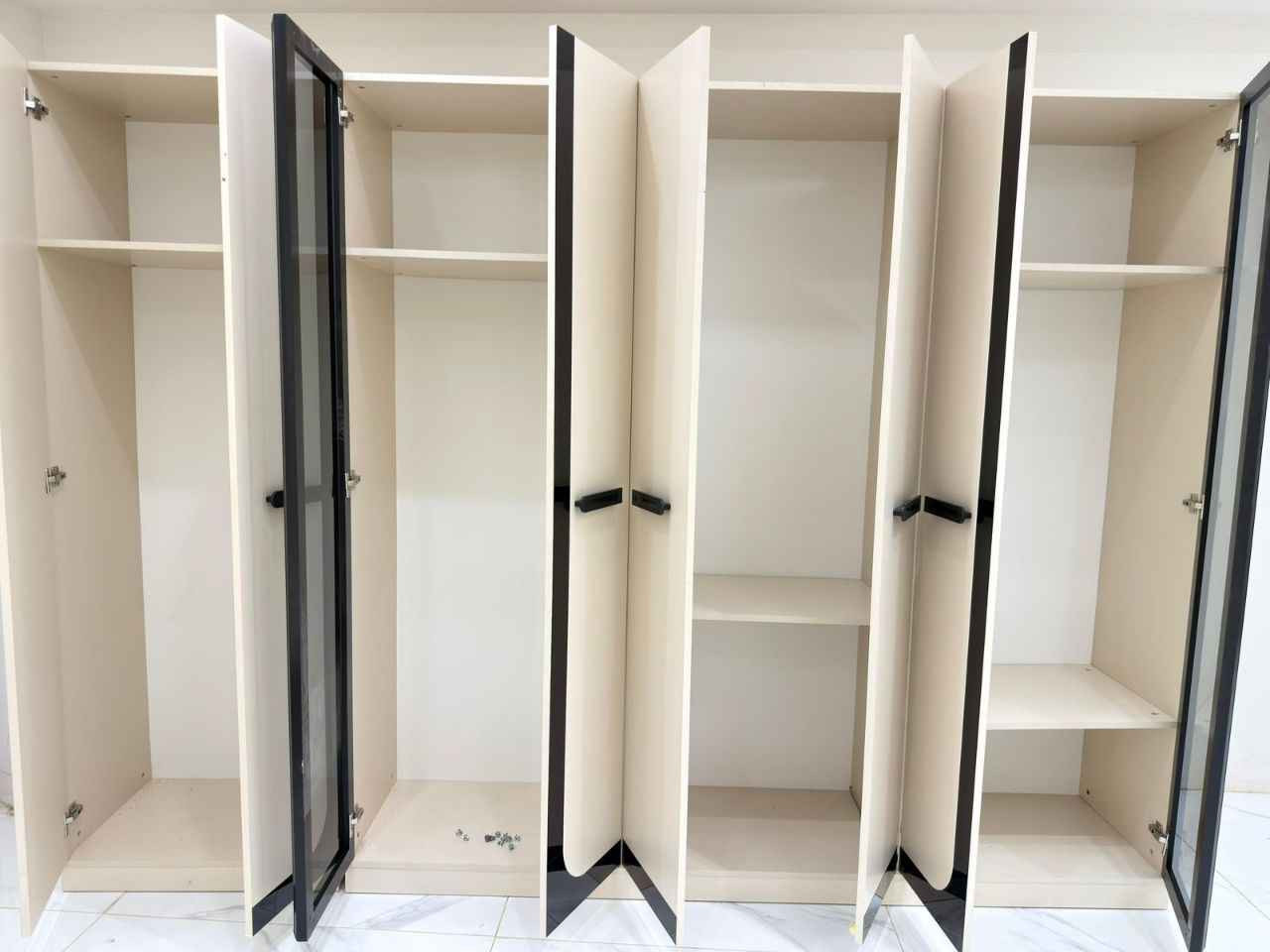 *تم بعون الله وصول موديل*        
*♦️♦️♦️فيروزه     بلاص ♦️♦️♦️*

*❇️ 7قطع          كنتور وملحق*
*❇️ سرير مخزن*
*❇️ ميز تواليت ضخم* 
*❇️ إناره بالكومديات*
*❇️ شغل ممتاز وأصلي* 
*❇️انار في ميز تواليت*
*❇️انارة في كنتور •                  

السعر 950  الف

توصيل بغداد مجانا 
اطراف 20 الف 
محافظات 100 الف عمارة, ميسان


**إذا كنت صاحب هذا الإعلان وتريد حذفه لأي سبب، رجاءا أرسل رسالة إلى الدعم الفني**