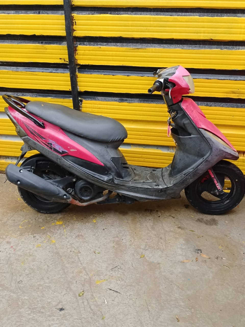 سلام عليكم 
ماكس عدله للبيع مكينه بلاديه
ملحه دبل خلفي رياضي 
دراجه بلاديه سعر 700 وبيه مجال 
مكان بغداد زعفرانيه ***********
