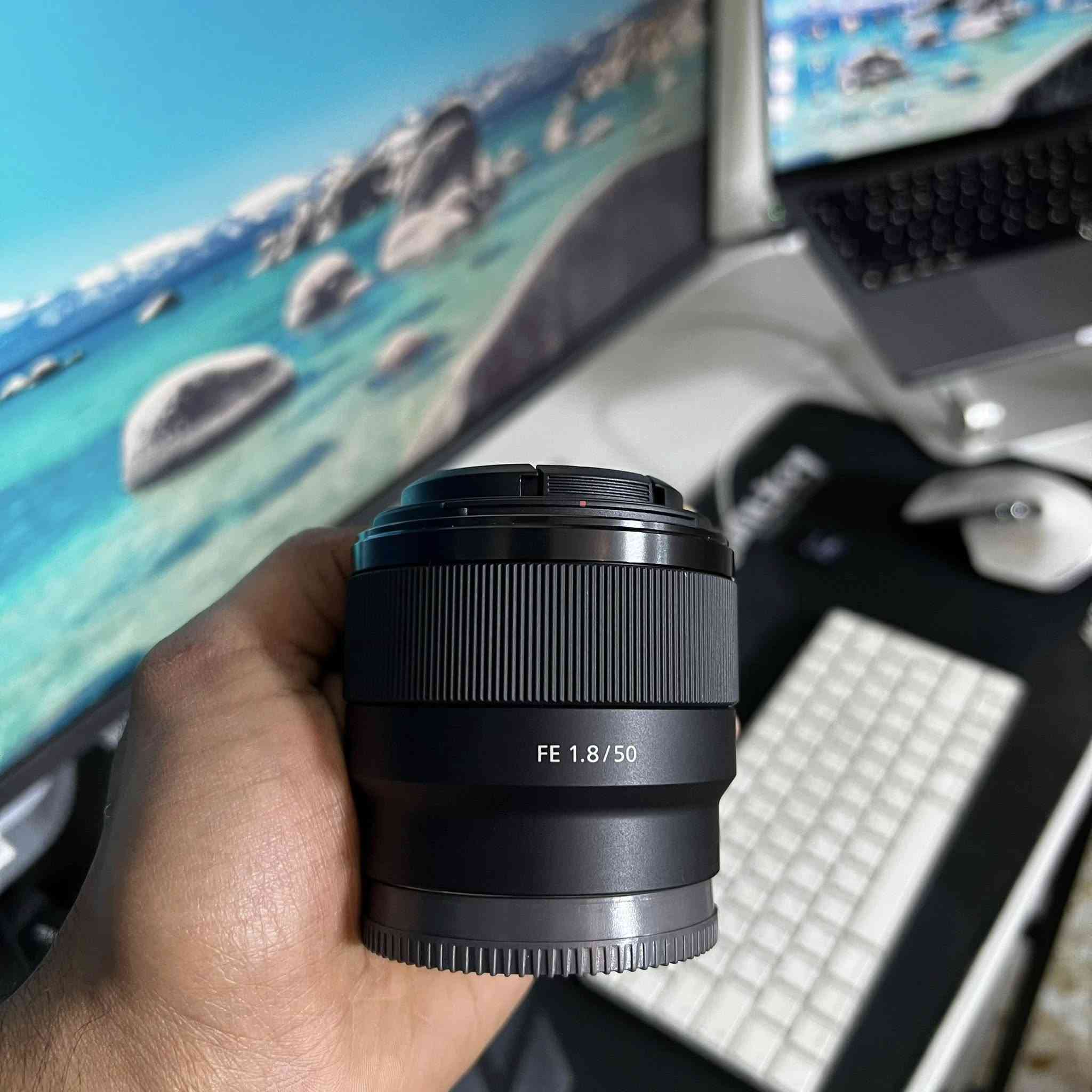 عدسة 50 ملم سوني 1.8 نظافة ‎%‎100 جديدة بعدهي السعر 250 الف


**إذا كنت صاحب هذا الإعلان وتريد حذفه لأي سبب، رجاءا أرسل رسالة إلى الدعم الفني**