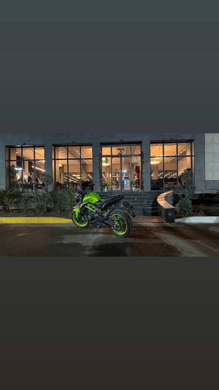 سلام عليكم دراجه بنلي ٣٠٢s للبيع
الاوراق كامله و دراجه مرقمه و لون مميز 
ماشيه فقط الف و ٤٠٠ 
ومكفوله من كل شي 
السعر بل خاص
***********
