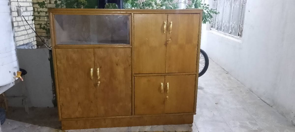 بوفيات عدد 3+ميز بدون مرايه العنوان حي السياسين خلف المستشفى اللبناني للاستفسار الاتصال على الرقم ***********
