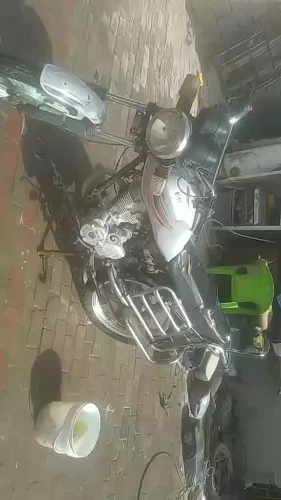 للبيع دراجه فيوم محرك ناعم اوراق ضايعه يمي السعر ٢٠٠ المكان كربلاء شارع بغداد قرب سيد الوصياء عمود١٢٨ لستفسار على الرقم ***********
