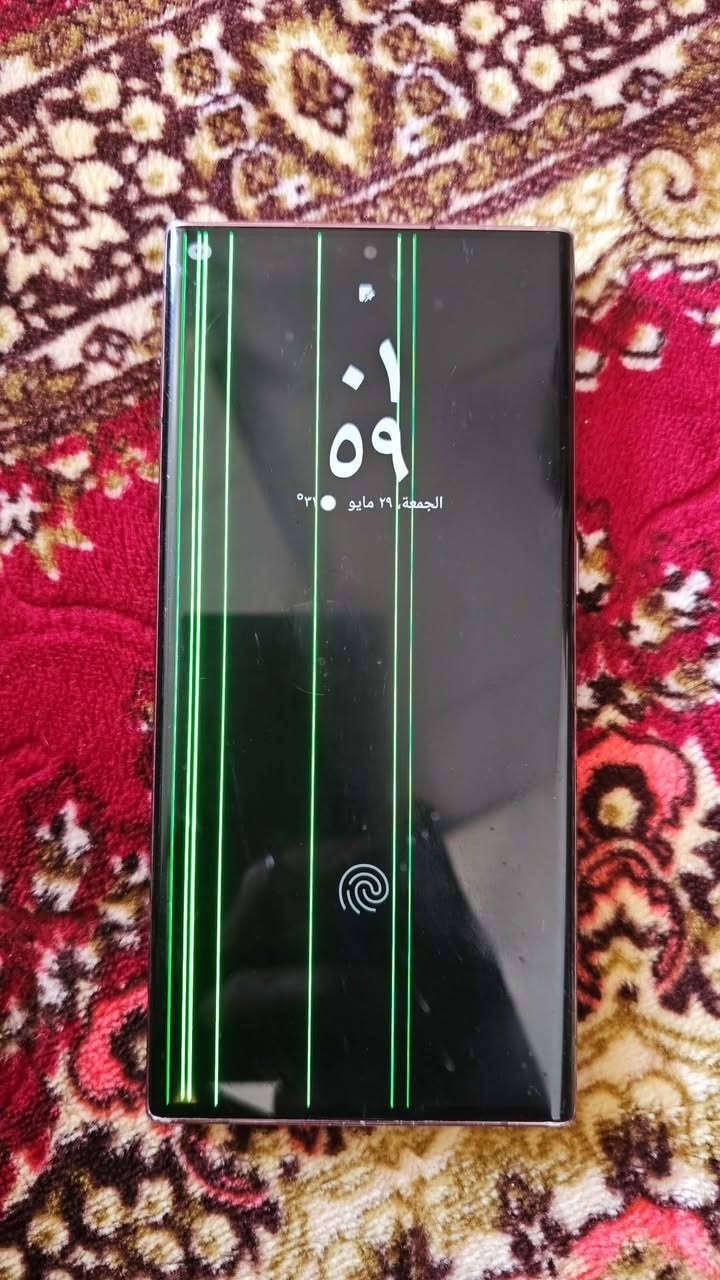 اس الترا 22 ذاكره 512 شرق اوسط وضع الشركه مامفتوح بس شاشته بيها خطوط  مكاني بيجي ***********

