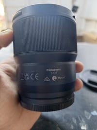 الماركة: Panasonic LUMIX 🔹 البعد البؤري: 50mm 🔹 الفتحة: f/1.8 🔹 الماون...