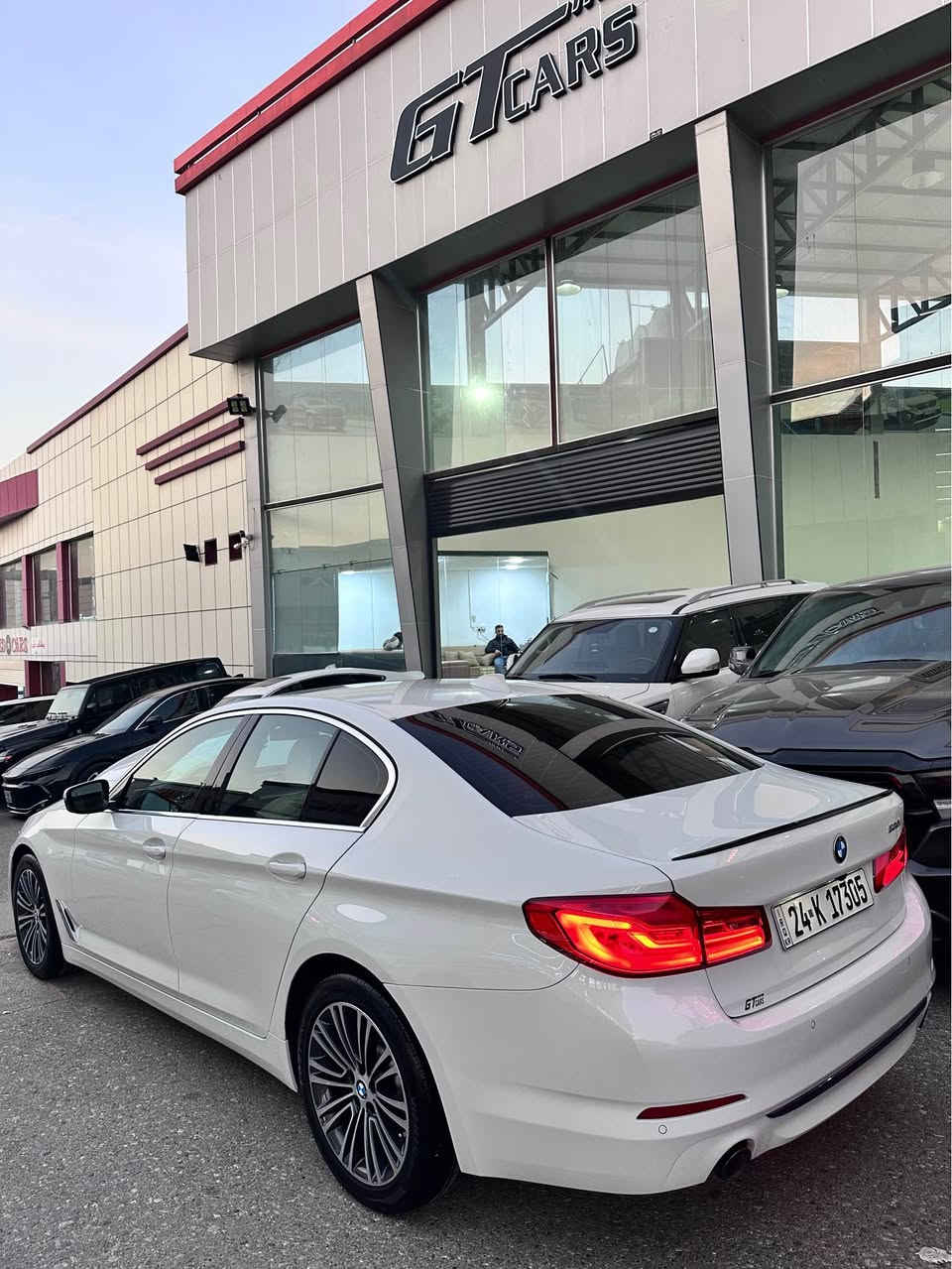 رقم السيارة : دهوك

موقع السيارة : دهوك 

نوع السيارة : BMW 530i 

موديل السيارة : 2019 

المسافة المقطوعة: 99 الف ميل 

مواصفات:

بصمة تشغيل 

بصمة ابواب 4 دخول ذكي 

كراسي بيجي جلد كامل 

دشبول والابواب مطعم بفورميك 

كراسي تدفئة وكهربائية وخزن وضعيات 

صندوك كهربائي 

فتحة سقف 

رادار خروج عن المسار 

رادار نقطة عمياء مري 

ستيرن كهربائي 

شفتات ستيرن 

مودات قيادة سبورت نورمال ايكو 

نظام الاوتو ستوب 

نظام الاوتو هولد 

مرايات كهربائيه 

حساسات اماميه خلفيه 

تبريد مركزي قطعتين 

ملاحظات: سيارة كلين داخله شبر جاملغ خلفي كلير + BDR بسيط سيارة جديدة وسعر مناسب 🔥

للأستفسار :

***********

*********** دهوك, العراق
