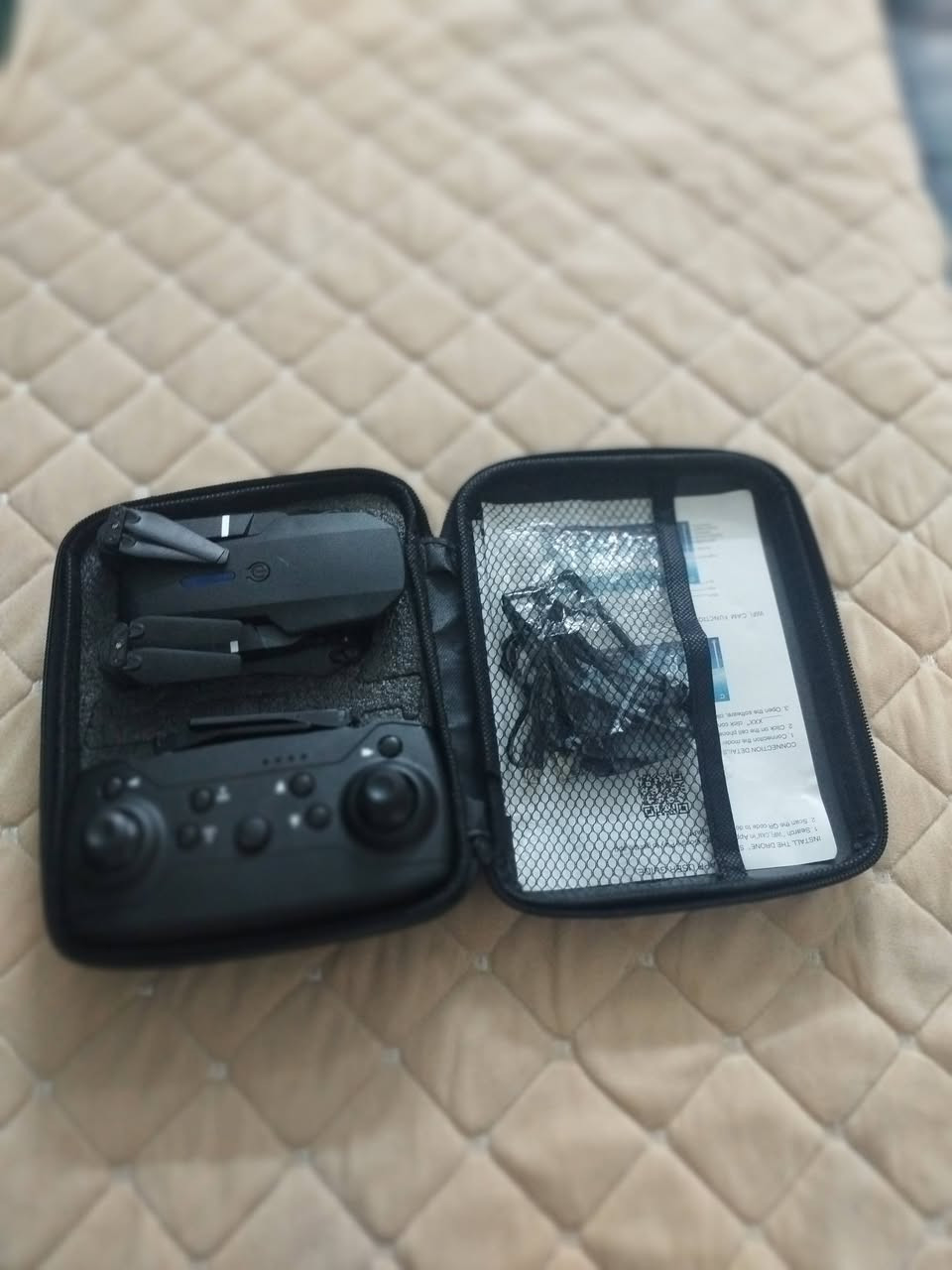 سلام عليكم طياره جراند للبيع سعرها 25,0000 من يريد خليه يتصل على هذا الرقم***********
