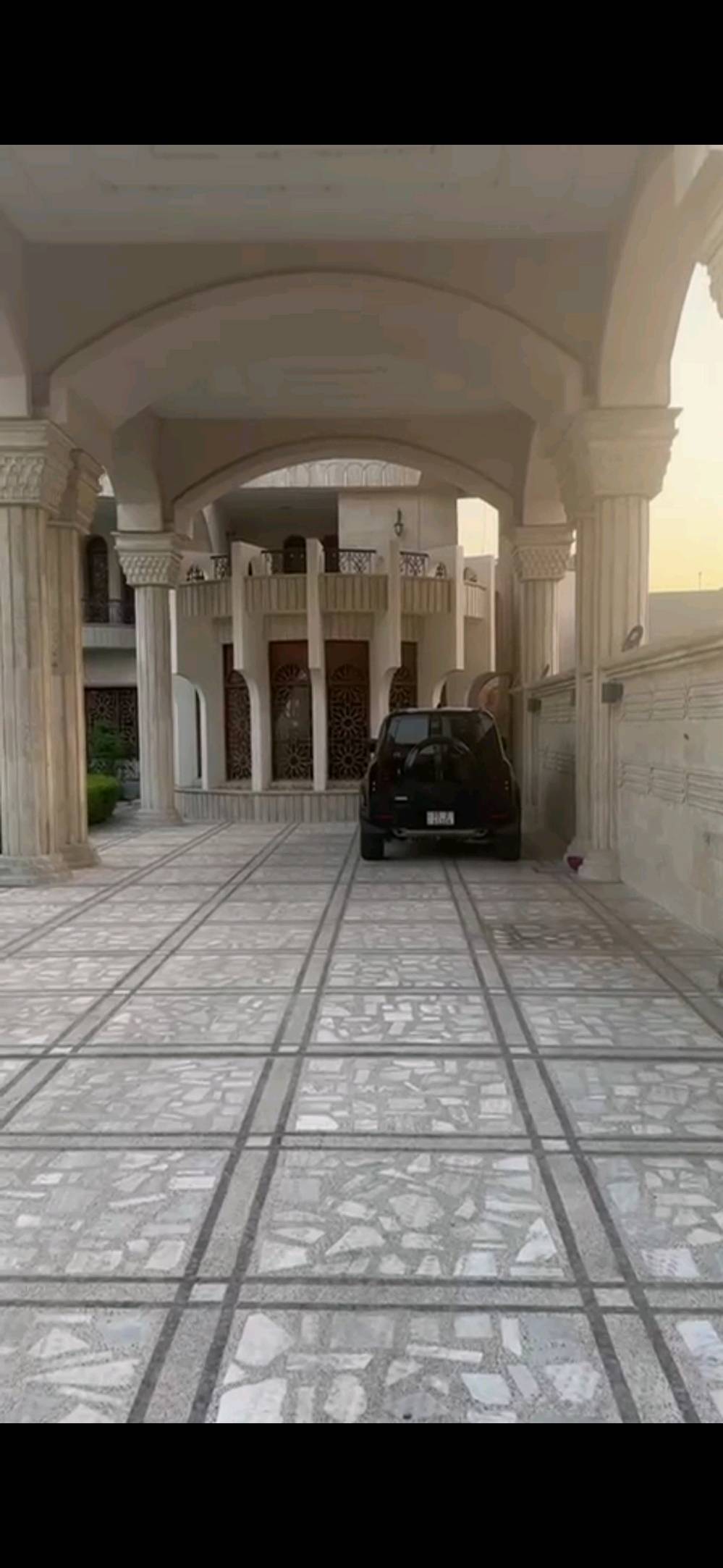 مكتب الفرقدين للعقار 
بيت بجادريه مربع سيد عمار حكيم  وره محطه مساحته ١٨٠٠ مساحة بناء ٦٠٠ حديث سعر متر ٤٧ ورقه
الاستفسار اتصل ***********