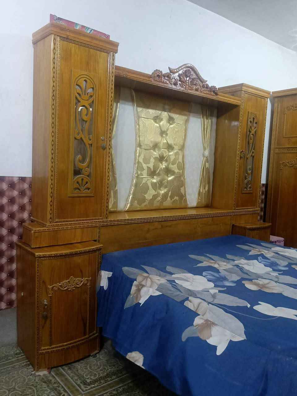 المحموديه حي الجزائر
غرفة مستعملة للبيع  السعر مليون بيهة مجال***********
