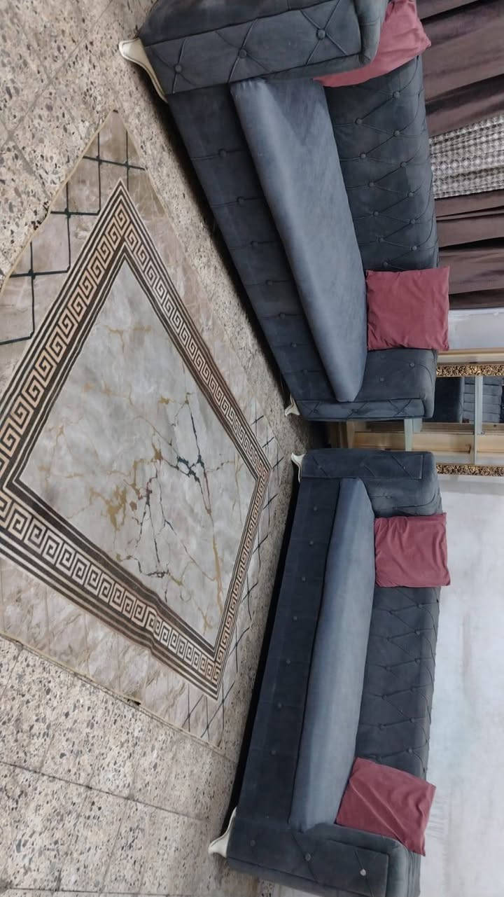 نص تخم 6 مقعد💺 نضيف اي ضرر مابي خشب ثكيل تكمه سعر125 بي مجال مكان لبياع *********** يوجد واتساب
