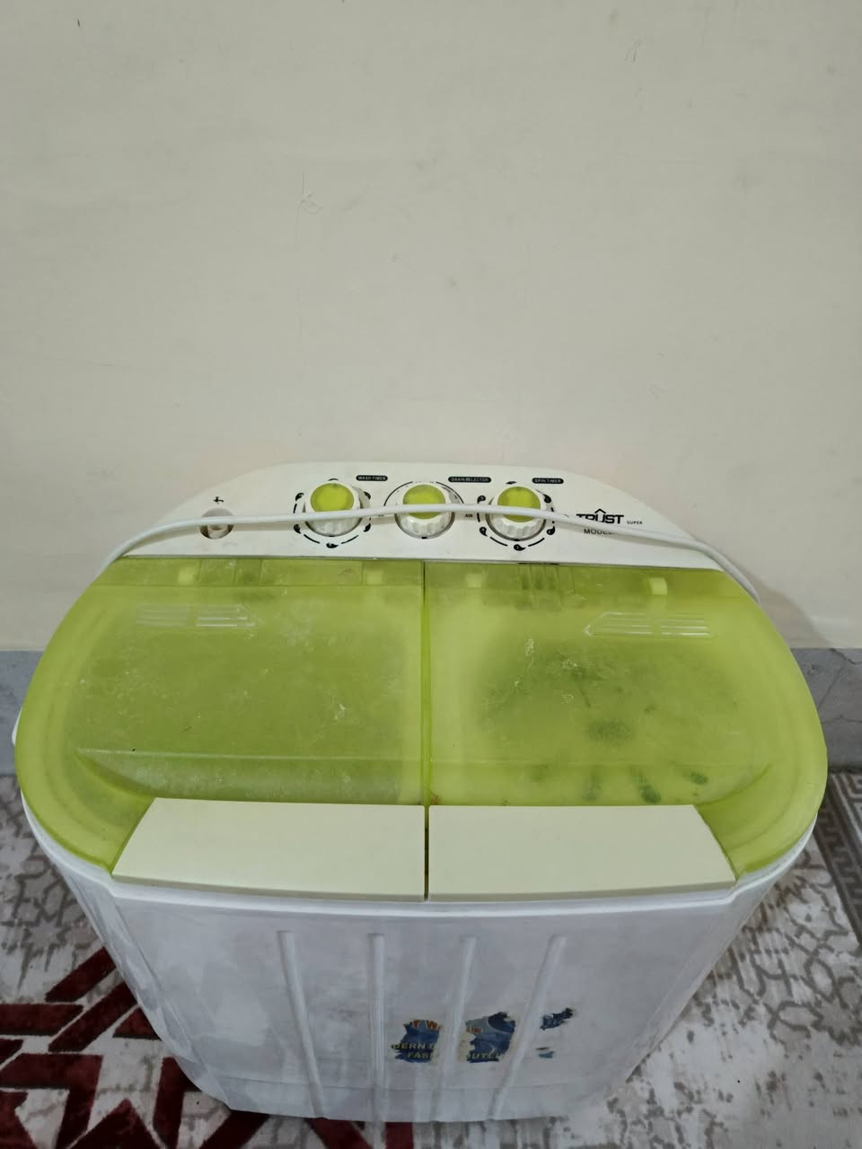 غساله مال اطفال نظيفه جدا بسعر 55 الف 
***********
