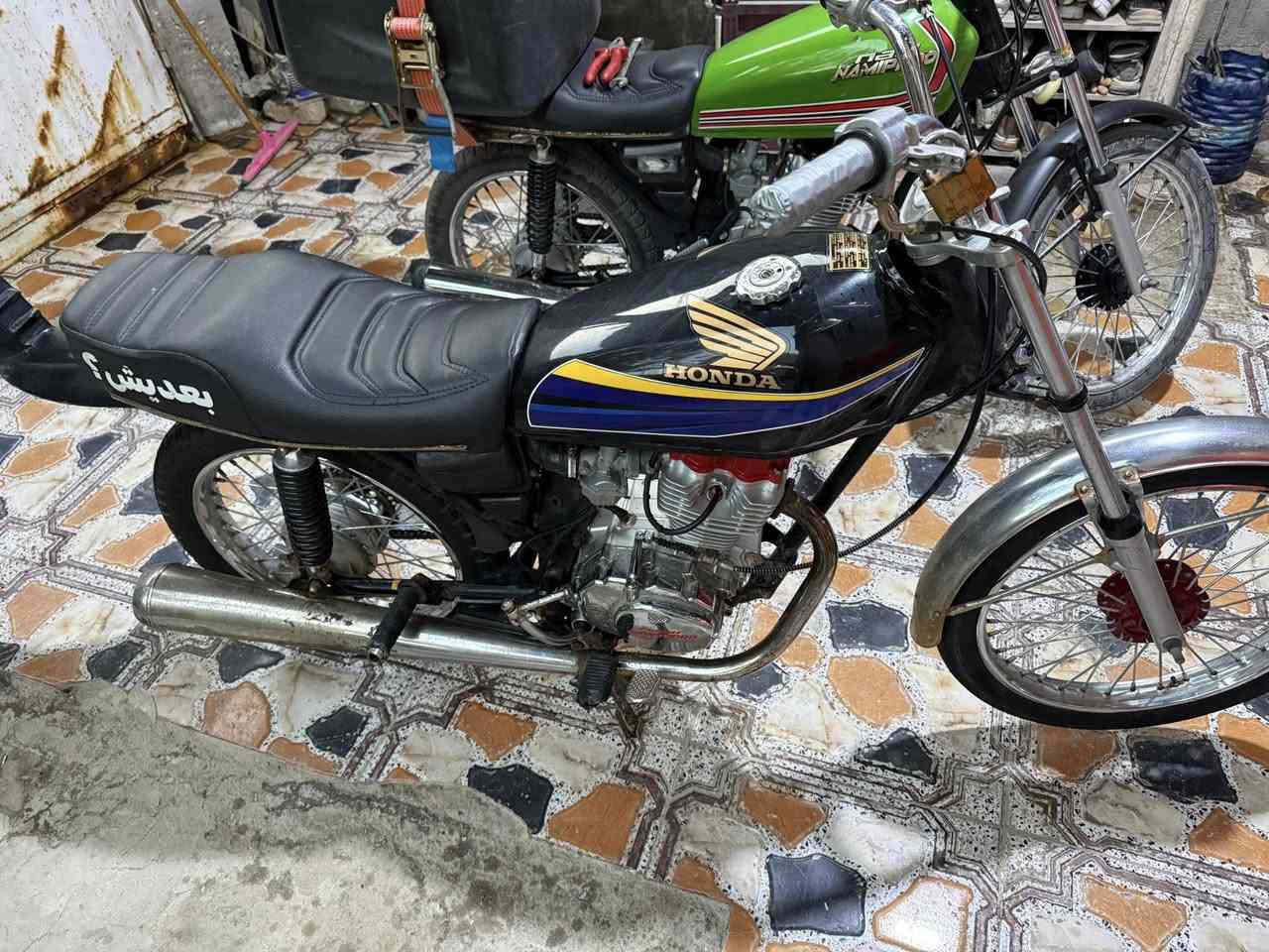 سلام عليكم دراجه لبيع حلوه ونضيفه سعر ٥٥٠ او بيه مجال عنوان الجزيره


**إذا كنت صاحب هذا الإعلان وتريد حذفه لأي سبب، رجاءا أرسل رسالة إلى الدعم الفني**