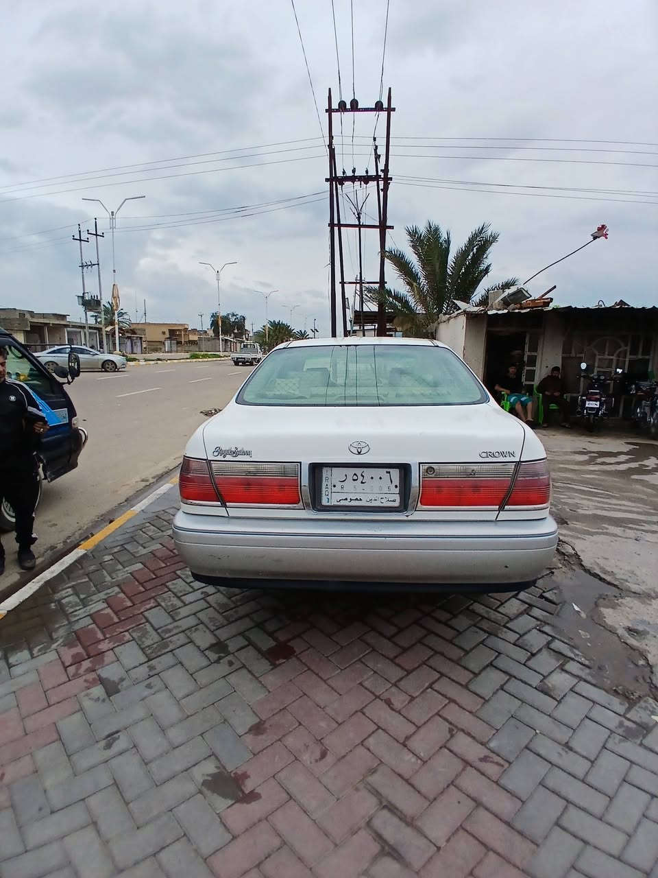 سلام عليكم ملكة للببع التفاصيل
السيارة اصولي رقم الماني صلاح الدين 
فقط كمرك ما مدفوع داخله فحص وهزه وبيه قرار 48 صاحبه موجود بالدجيل 
مواصفات السيارة دكمة وحده  مابيه اي كصه 
فقط لغد مبدل اليمنه اني بدلته بسبب حادث اني سببته السيارة محرك وكير وشواصي مكفولات ولباقي شوف العين لا خياس ولا صبع بلاد كله السيارة تحوير النجف الاشرف 
السعر 65 وبيه مجال لشراي الاتصال على الرقم *********** 
***********
