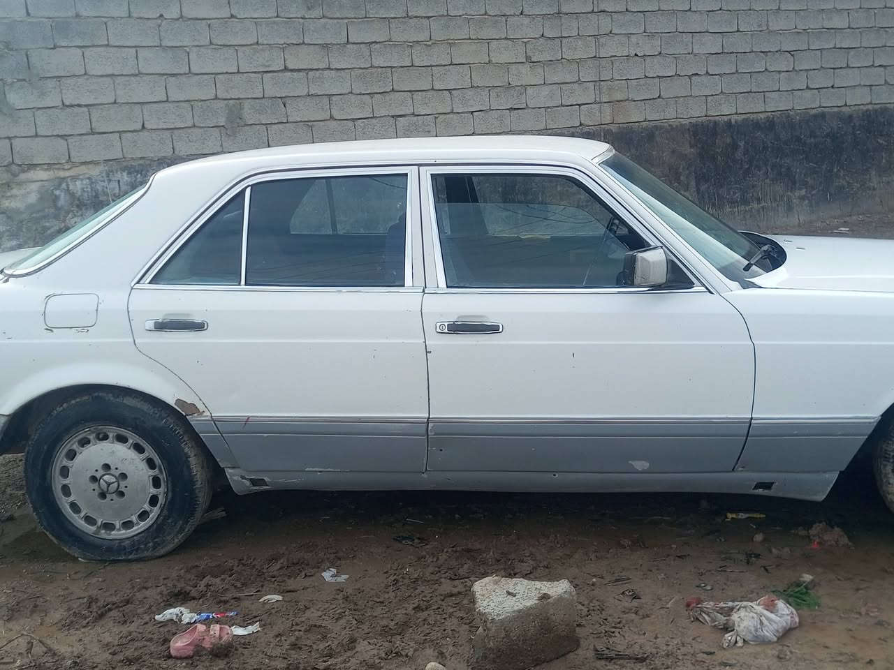 مارسدس جامبو لبيع موديل 83بسمي مكينه وكير ملكه رقم ***********
