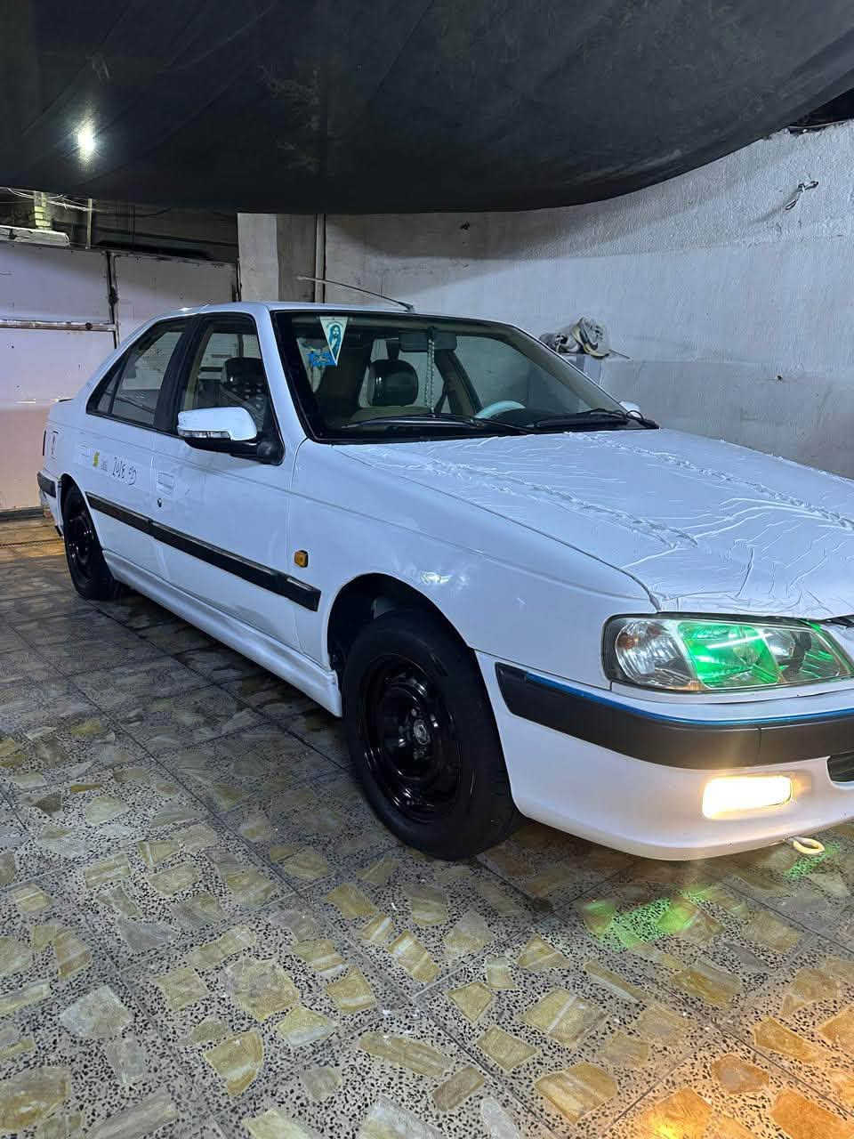 سلام عليكم 
بيجو بارص 2018 رقم بغداد 
السياره جاهزه ما تصرف ربع تبريد تتفئه ويه لسويج تخم تاير تخم ويل جديد صدر امامي خلفي جديد مكينه و كير كفاله كهربائيات كله شغاله حساسات بك دوشمه سفاري عام سلف راديتر جديد ماء احمر لا تنقيص ولا تبخير 
ضربت السياره بابين سايق ولوره السايق من جوه الترايش بدون دواخل و نفسهن معمرات و شويه من البنيد موضح بصور 
راعيه ابن عمي بدوره بيتهم السياره بشرطه الخامسه 
السعر : 60 و بيه مجال 
ما متواجد فيس بس واتساب 
***********
