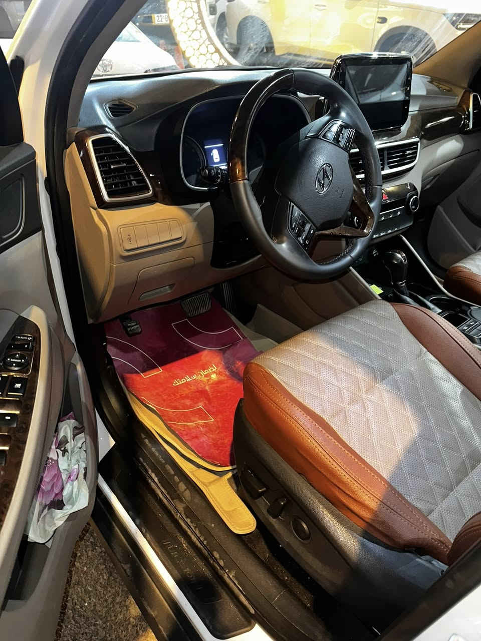 .
توسان خليجي فول 1/1 
الكاصد 
رقم بغداد 
موديل 19 
محرك 2.0
ماشيه 100 الف 
كفاله 
السونار مرفق بالصور 
•••
السعر 203$ بيه مجال 
***********
