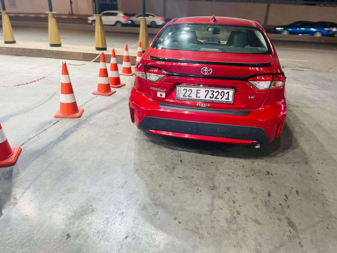 السلام عليكم كورولا موديل 21 ضربتها بامريكا جاملغ وشويه من البنيد هنا ببغداد نضربت هنا بغداد وتبدل الحاملغ الثاني وبيه تلحيضات بالباب الخلفي وباب الصدر السعر 120 
الإستفسار الاتصال على الرقم ***********
