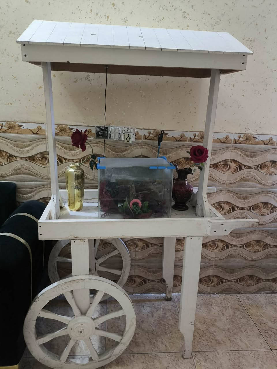 للبيع 
مبردات الوحده ب75 شغالات 
حوض السمك ب75
بايسكلات 2واحد كبير ب150والصغير ب100 الزنجيل دبابه 
المرجوحه ب35
سياره ب35 بيه مجال 
عربانه ديكور ب70
لا يوجد توصيل


**إذا كنت صاحب هذا الإعلان وتريد حذفه لأي سبب، رجاءا أرسل رسالة إلى الدعم الفني**