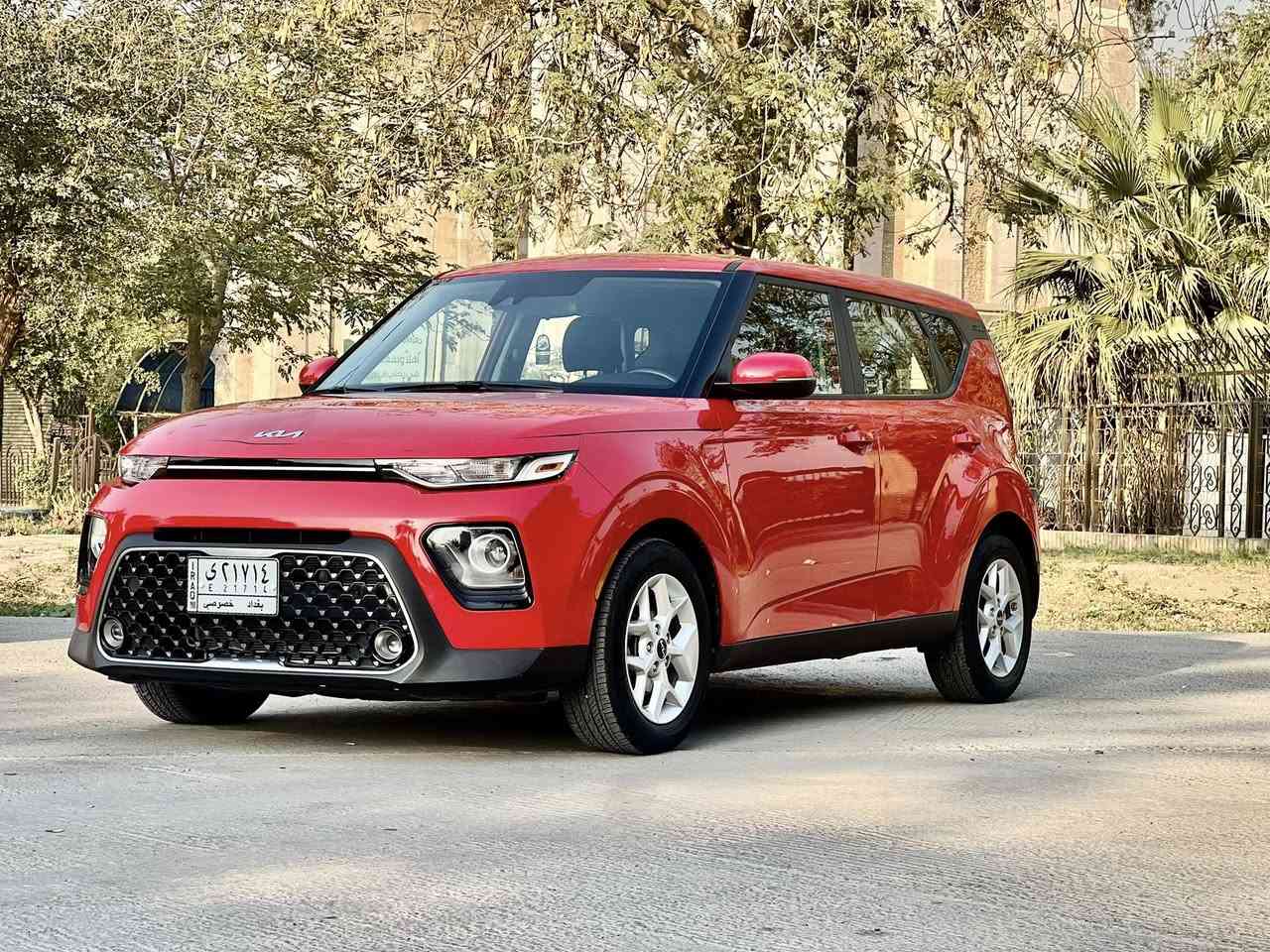 يالله.. 
عندي. كيا. صول. موديل 22 وارد . امريكي  لون احمر ❤️رقم بغداد باسمي. تحويل مباشر   السياره بدون. قطره صبغ. حادثها  تكحيل بسيط. بالبنيد  فقط. باقي سياره. كفاله. عامه .. محرك 2000 دوش  ماشيه 26. الف. كيلو. متر. يعني. بعده.  بحالة الزيرو  السياره. موصفات. شاشه وكاميرا وتدفئة بالكشنات. وشاحن وايرلس  رادارات 360 درجه. ويل. كب  وتحكمات 4. جهات. واشاير بالمري السياره.   حلوه. وجديدة.  مكان. السيارة بغداد. بالمنصور. الي يحب. يتصل
***********
***********
