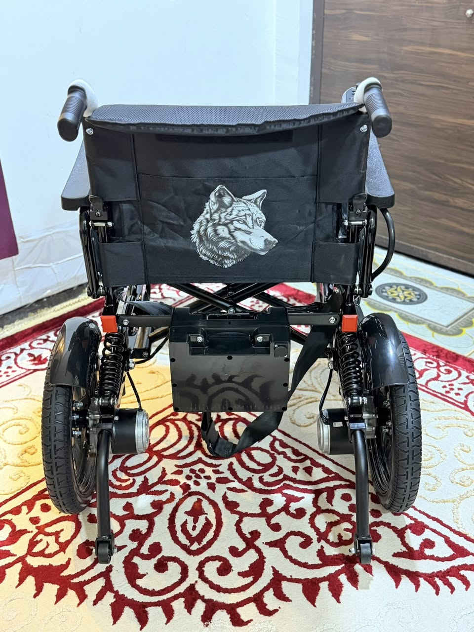 السلام عليكم كرسي كهربائي للبيع جديد غير مستعمل بعده ب كارتون دبلات امامي خلفي السعر ٦٥٠ وبي مجال العنوان بغداد الاعضميه ***********
