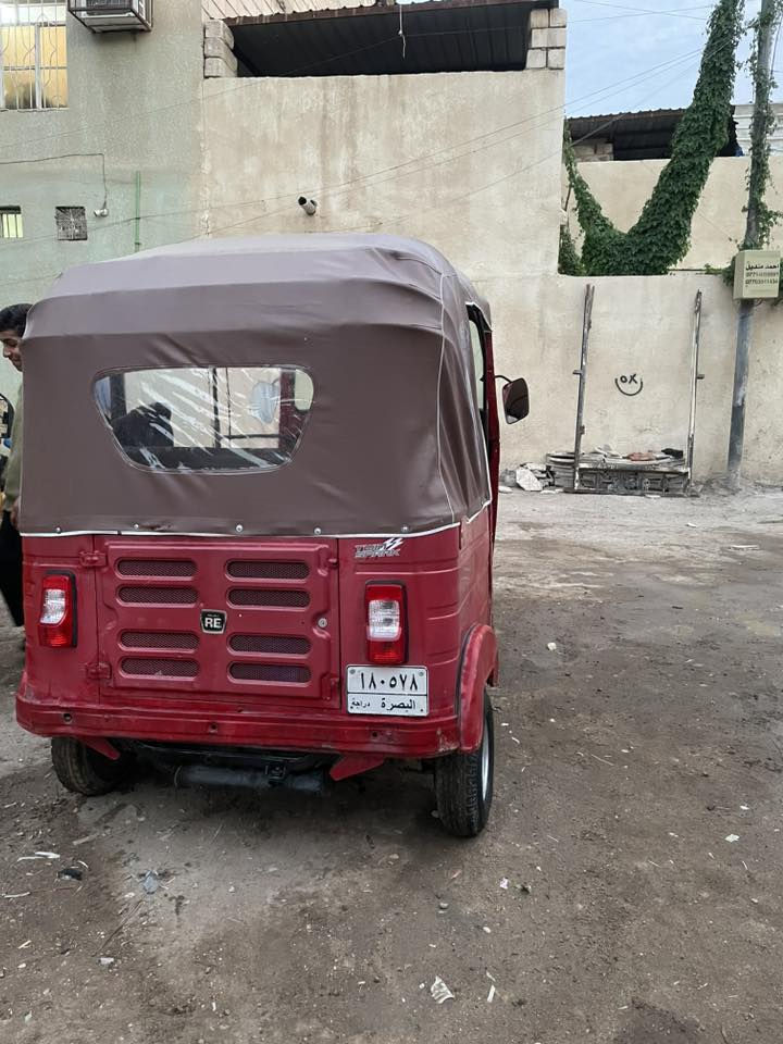 سلام عليكم تكتك باجاج للبيع مديل2019 مكينه مفتوحه خرسه رقم او سنويه گشره مثل ما اموضح بالصور السعر خاص مكاني قرنه شارع الجمهورية رقمي ***********
