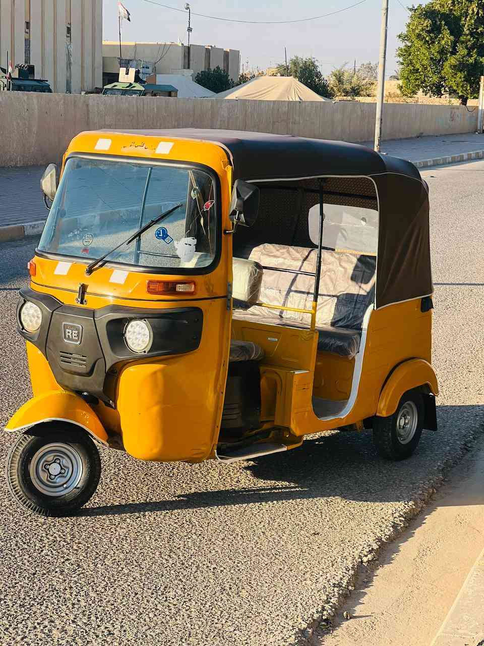 السلام عليكم تكتك 19 سنويه كفاله السعر 5 و800 وبيها مجال مكاني المجر الكبير ***********
