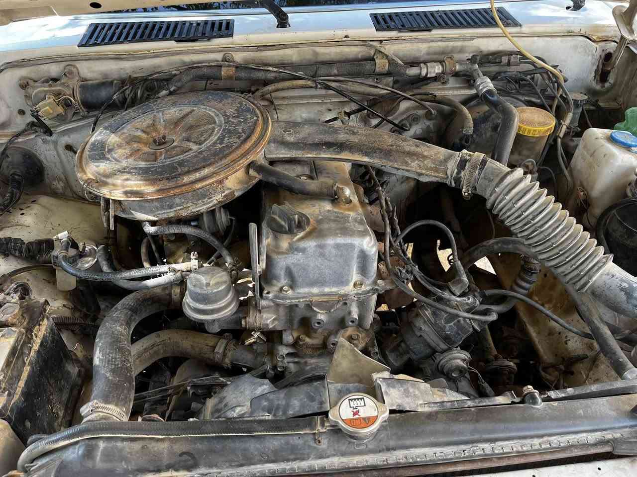 السلام عليكم نيسان موديل 87 رقم بغداد شرط التحويل 35 بيها مجال  ***********
