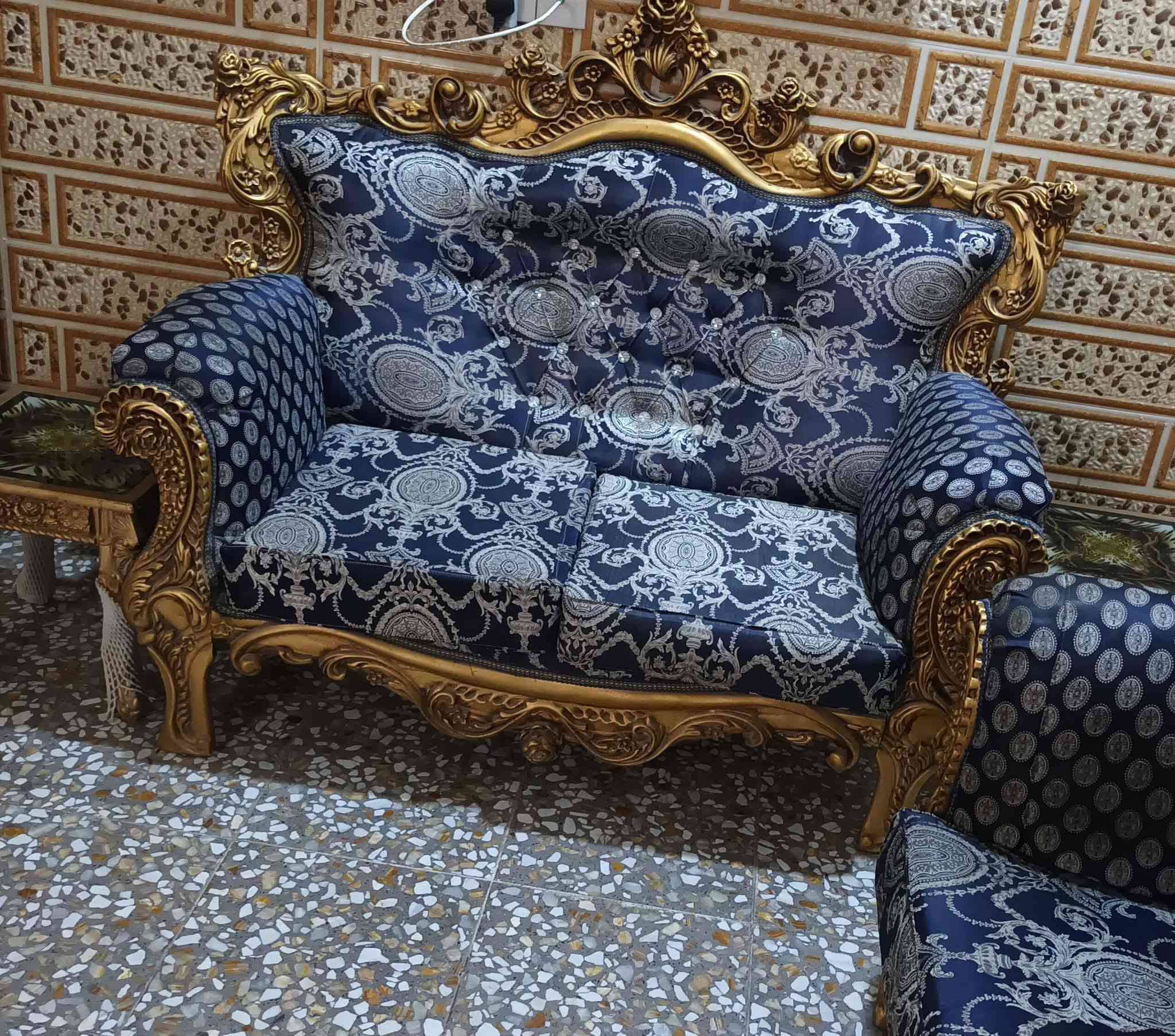 السلام عليكم عندي تخم للبيع ١٠ مقاعد نظيف جدا السعر 350
اوبي مجال الهاتف *********** العنوان بغداد حي الجهاد شارع الشارقة
