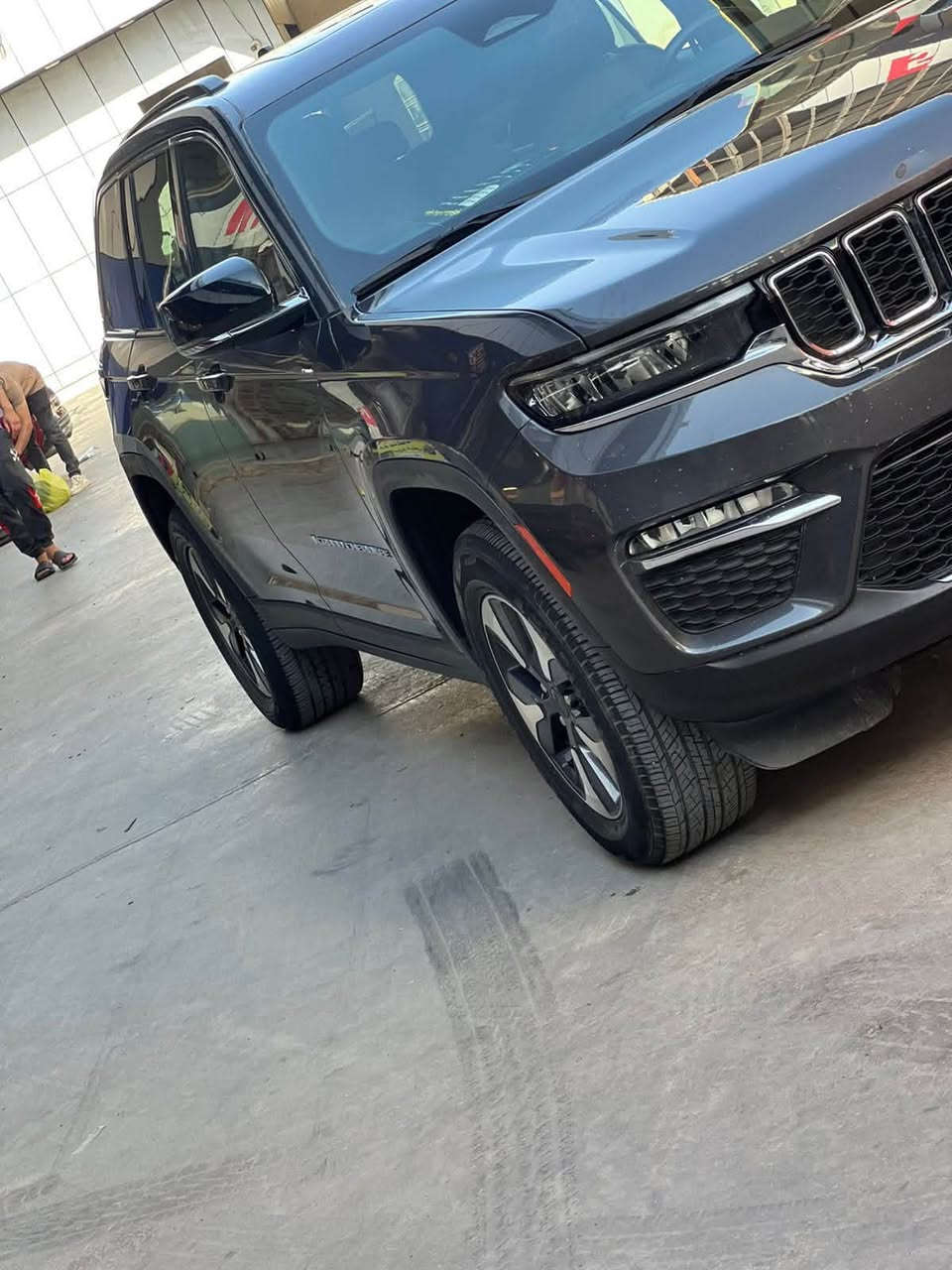 Jeep Grand Cherokee 4Xe 2024 2.0L لون مميز واللون المرغوب رصاصي غامق
حجم المكينة:2000 +تيربو+هايبرد+بلک أن
متعة بالقيادة ودفع قوي 375 حصان سياره شبابية ماشية 71 الف ميل سيارة نظيفة وجديدة بمعنى الكلمة و استخدام قليل السيارة تنشحن ع كهرباء البيت تنباع مع شاحنة سمارت 220 فولت 32 امبير طلب من امازون مو تجاري الي بالسوک
المواصفات  المتدد 
العنوان ديالى بعقوبة 
السعر ٣شدات وبيه مجال


**إذا كنت صاحب هذا الإعلان وتريد حذفه لأي سبب، رجاءا أرسل رسالة إلى الدعم الفني**