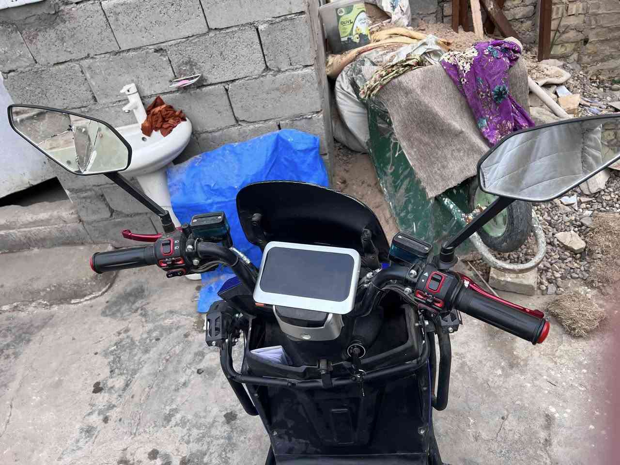 السلام عليكم ماطور للبيع نضيف من كلشي بطاريت فول ماصار شهر من فتحته من الجيس السعر 750 وبي مجال للاستفسار ***********
