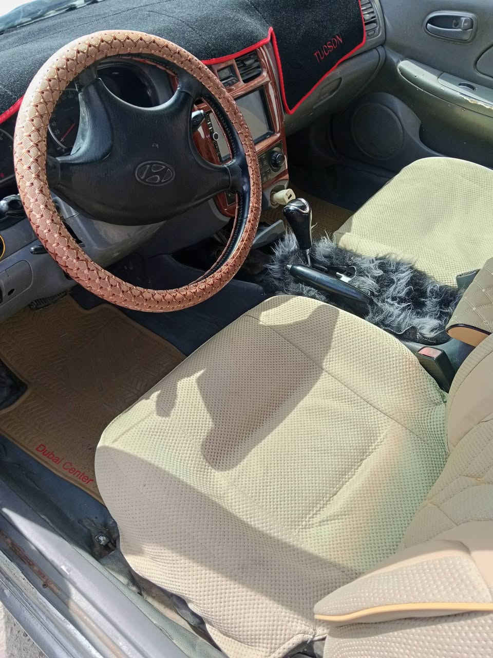 السلام عليكم سياره اوبتيما للبيع موديل 2001 السيارة حلوه أو جاهزه مكينه جديده كير اوتوماتيك رقم بابل السيارة موجودة في كربلاء *********** السيارة معروضة 54 أو بيه مجال تبريد شغال
