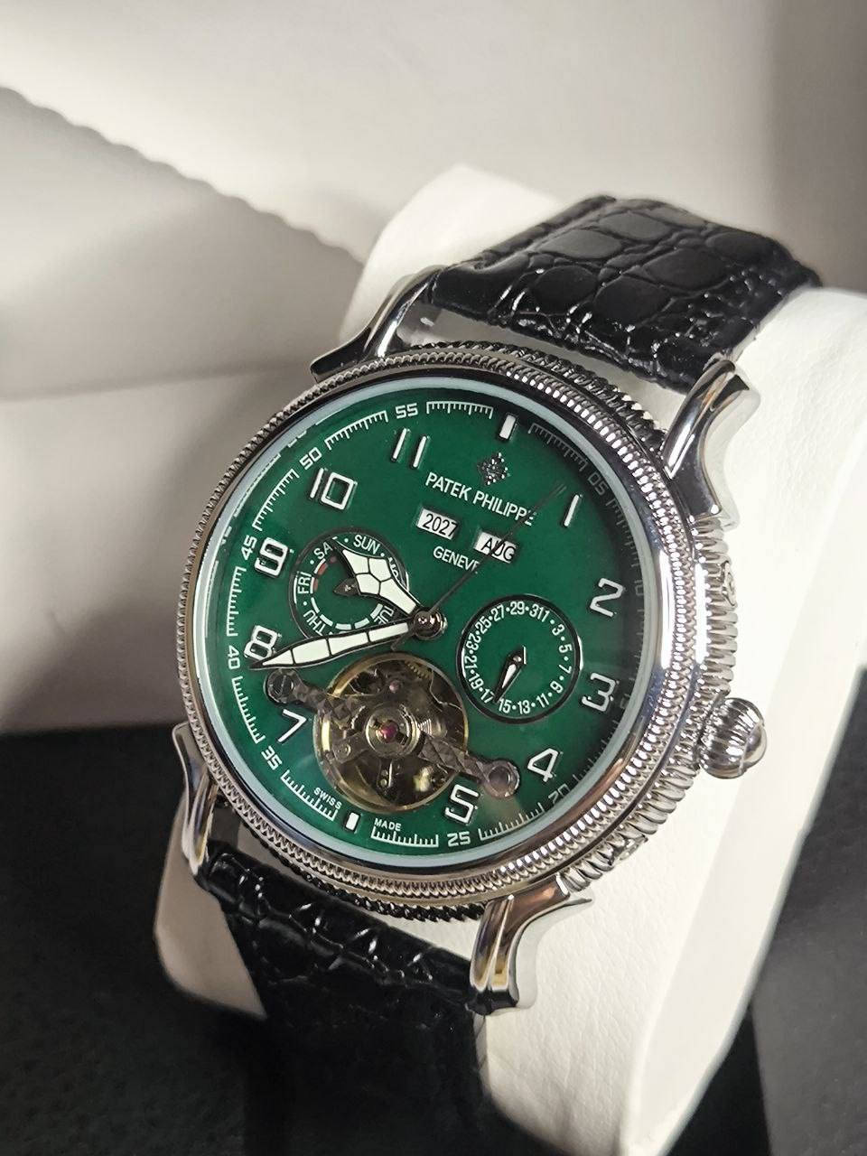 باتك فلبPatek Philippe
تحفه فنيه تتخطى مفهوم الوقت 
الميناء اخضر ملكي 
زجاج زفير مقاوم للخدش 
الهيكل مصنوع من الاستانلس ستيل مزخرف يجي ب( 5 تحكمات مخفيه)
مختمة من كل مكان
اميال وارقام  لامينوس 
مقاومة ماء وغبار 
منفذ تاريخ( سنوي / اسم الشهر / وشهري /واسبوعي ) 
25 حجر 
سير جلد طبيعي (شغل خاص)

القطعة ابد ما تتفوت
ملاحظة متوفره قطعة واحده فقط 
السعر :- 70 الف ع اول تم 
للحجز والاستفسار يرجى الاعتماد خاص


**إذا كنت صاحب هذا الإعلان وتريد حذفه لأي سبب، رجاءا أرسل رسالة إلى الدعم الفني**