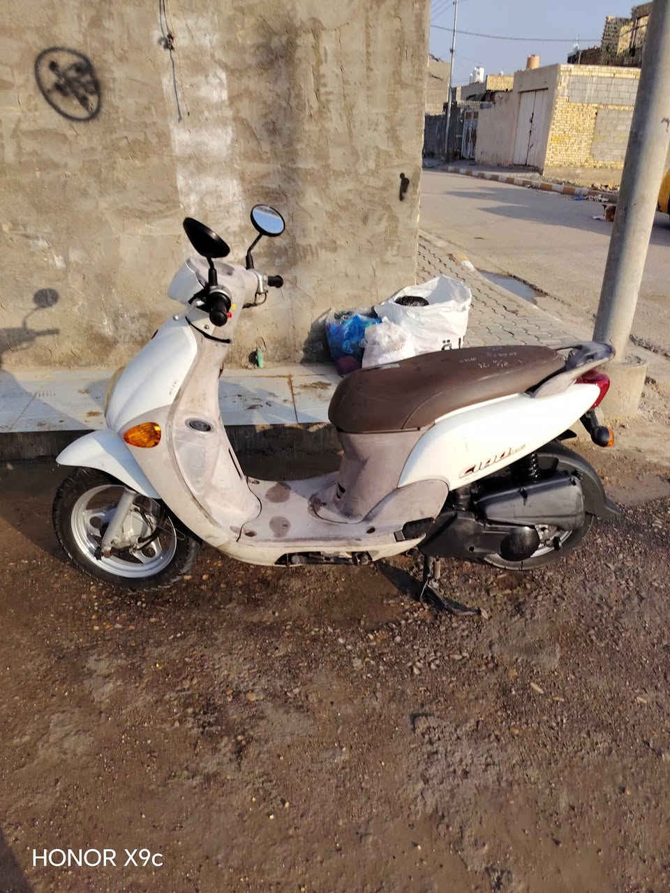 السلام عليكم دراجه فله للبيع مكفوله صارله شهر طالعه من الوكيل سعر مليون رقم الهاتف ***********
