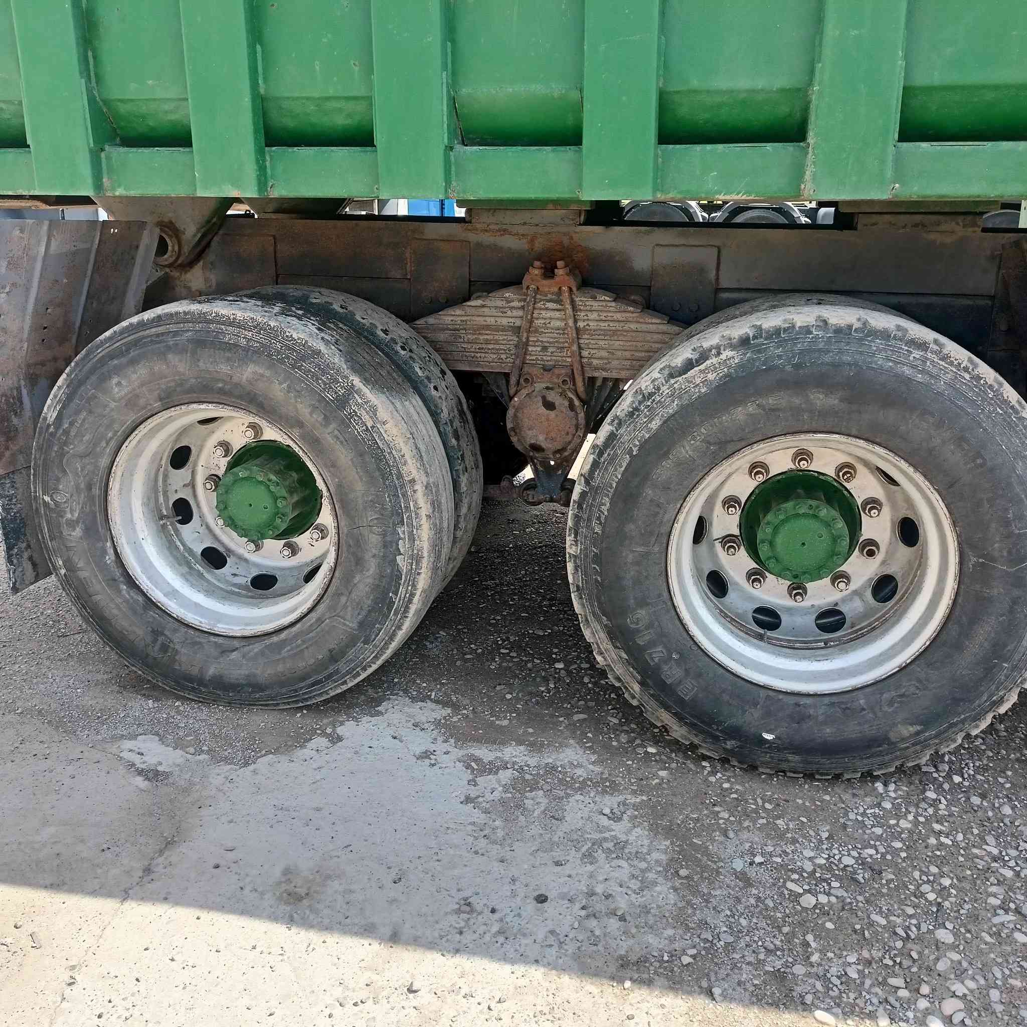 سكانيا قلاب سكس ويل مجموعه شفت فالفو شيطان بلادي طويل محرك (6) كورات كير 3×3 بودي سويدي رقم وسنويه وهوه جديد كير محرك شرط شاصي مكفول قماره بدون صبغ سياره جاهزه بدون نقص شرط التحويل 
موديل 1996
سعر 190$
عنوان كركوك طريق المطار مقابل جسر حزيران 
معرض المتوكل 
***********
***********
***********
