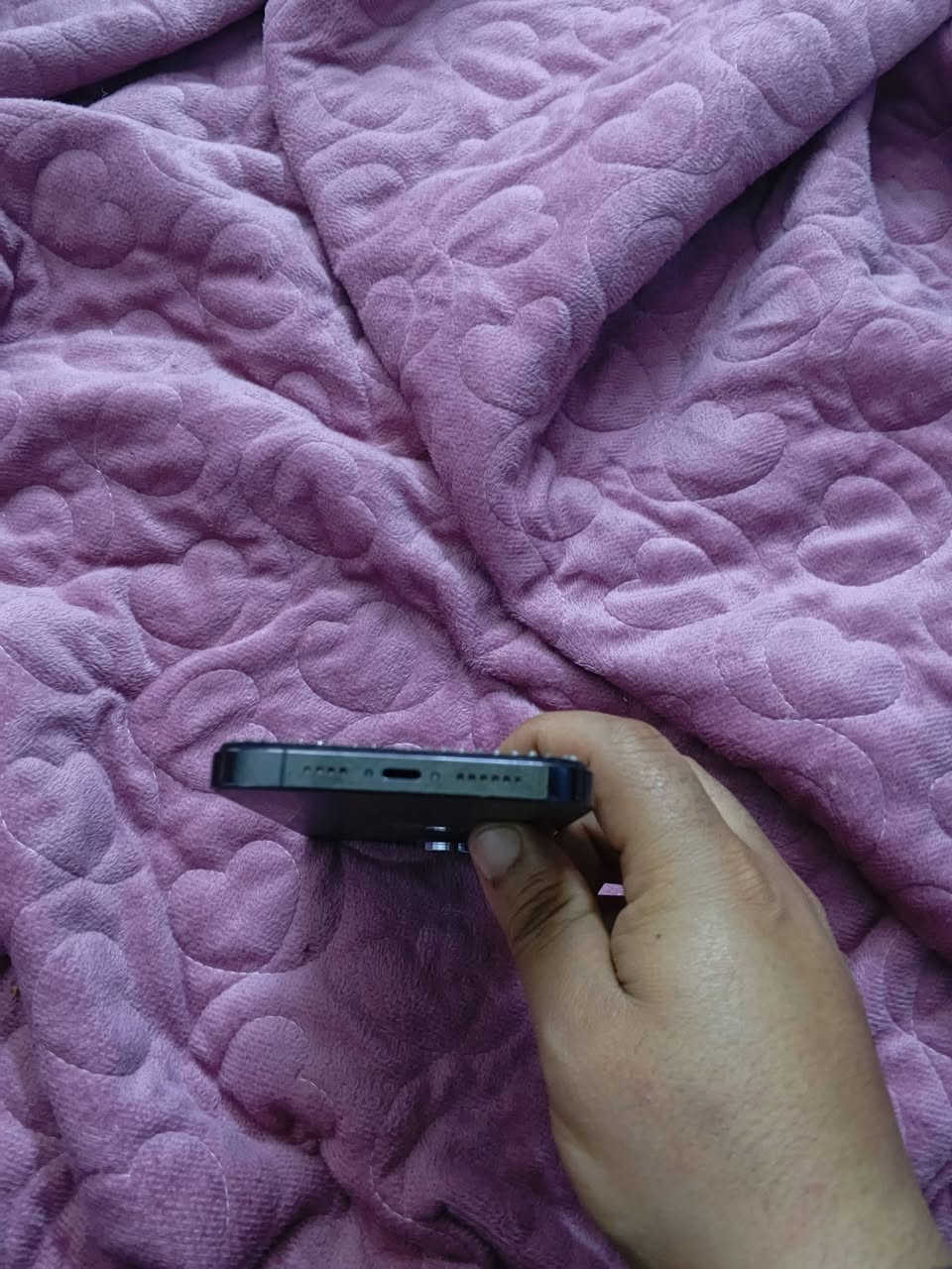 سلام عليكم ايفون 13برو ماكس ذاكرة 512
جهاز نضافته90 بلميه استخدام قليل بطارية 85 جهاز خير من الله امبدل بس شاشة نوعية زينه للاتصال ***********
