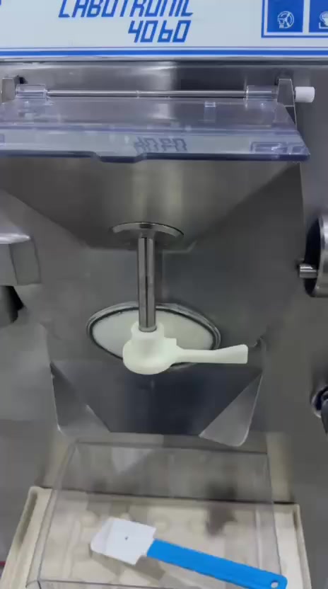 CARPIGIANI ITALY 🇮🇹 
دي اس مكينه إنتاجية ١٠ كيلو استراد اوربي ألماني 🇩🇪  شرط الاستخدام اتصلوا بنا واتساب العنوان السليمانية مدينة الابتسامة 😊 نحن بخدمتك ***********
