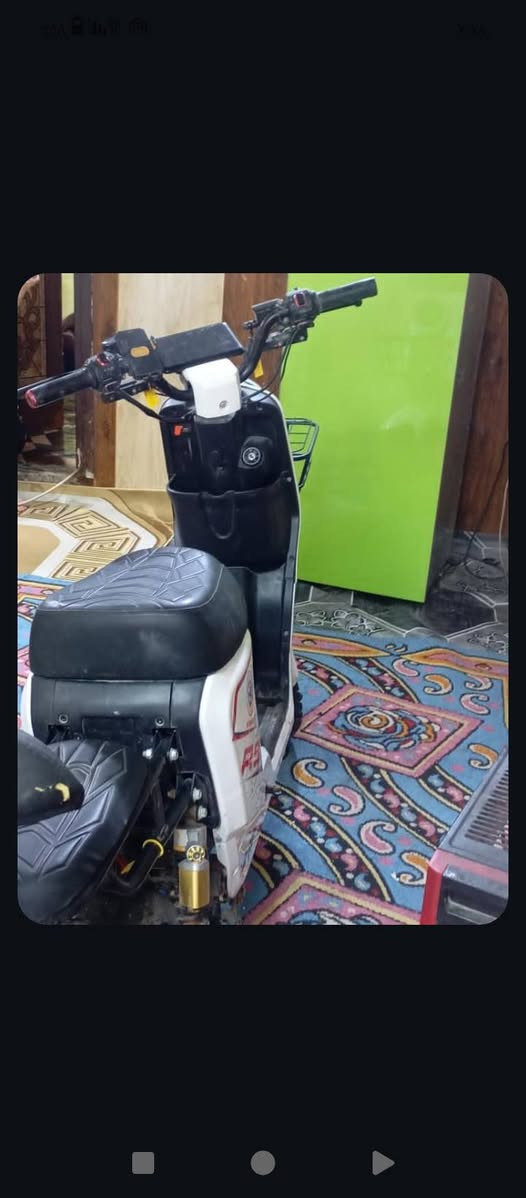 دراجه ار9 بطارياته ظعيفه فقط الباقي شرط الشغل رايده 200بيه مجال قليل رقمي ***********
