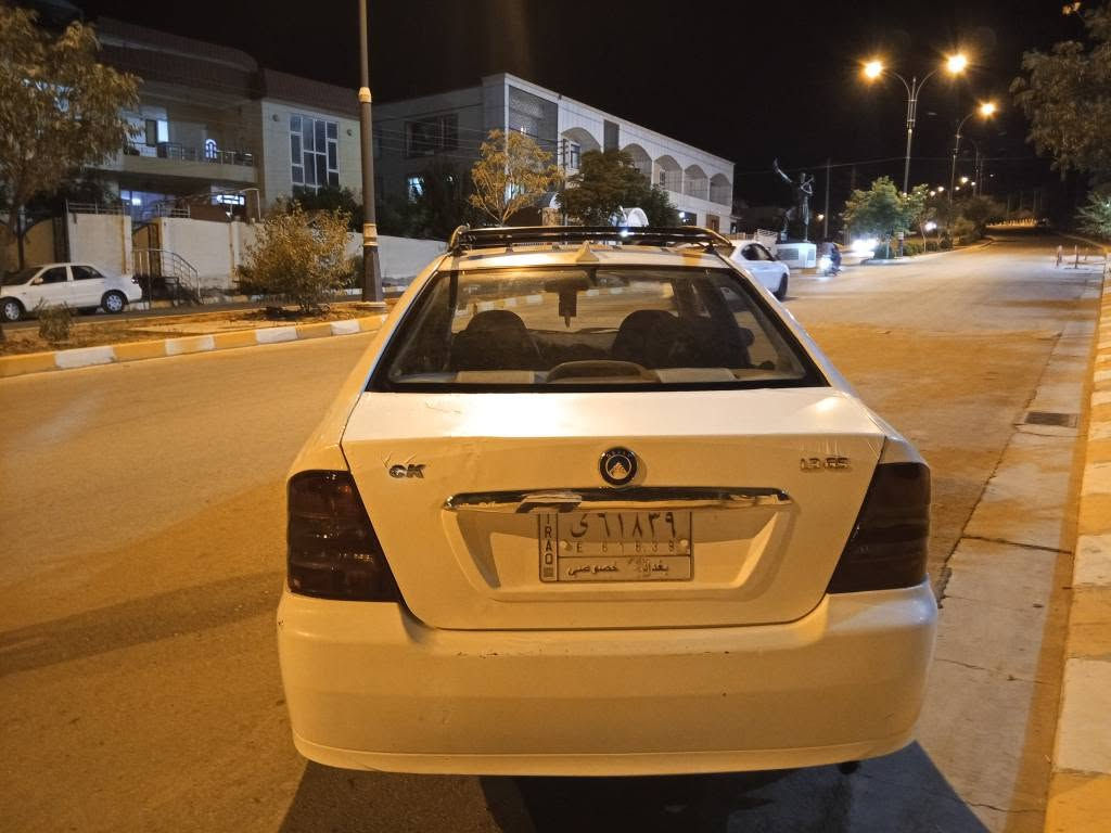 جیلی سی کەی ٢٠١٣ گێڕ عادی .سەنەوی وئاڕم .گێڕو مەکینەو تەقەو ڕەقەی بەشەرت .تەنها دوو پارچەی بۆیاخە .سەیارەکە توندو تۆڵە هوموو شتی بەشەرت.نرخی ٣٠ گەڵا و مەجال
***********
*********** دار بنديهكان, السليمانية
