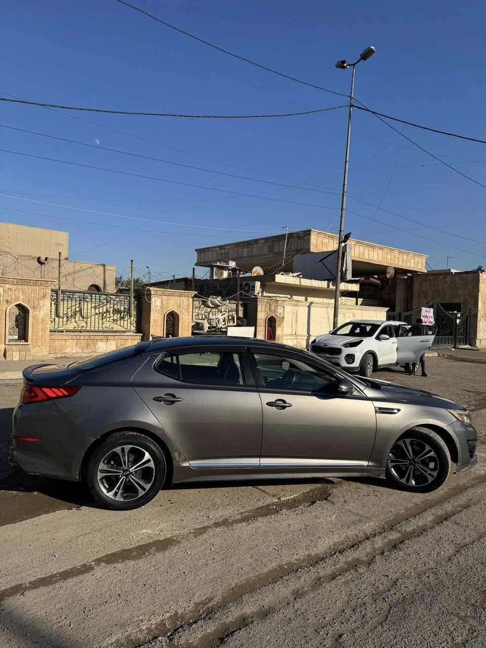 سلام عليكم كيا اوبتما ٢٠١٤ محرك ٢٤٠٠ gdi
وارد امريكي السياره مكفوله من الصبغ والحادث فقط اربع اصابع بلجاملغ بارد فقط 
مواصفات:
حساسات
كامره خلفيه
ترحيب عند الصعود
اشاير بل مري
ماشيه ٨٨ الف 
السعر ١٢٠ ورقه 
مكاني الغزاليه 
الرقم ***********
