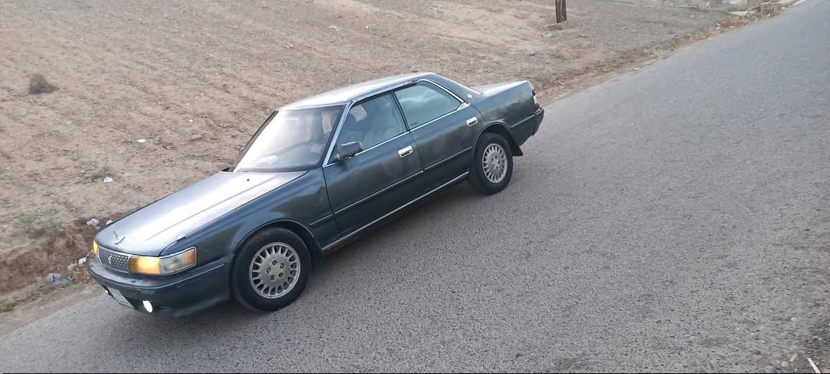 السلام عليكم 
لبيع 
تيوتا مارك شيزر
مديل ١٩٩٠
سياره جديده 
كفاله عامه من صبع معجون وكص 
رقم صلاح الدين تحويل مباشر
محرك بطه 
كير اتوماتيك
صدر امامي ١٠٠/٨٠ 
صدر خلفي ١٠٠/٨٠
تيرات نضاف
لايت عالي ناصي شغال
العنوان صلاح الدين قضاء الضلوعية
الهاتف  ***********
 بي أو مراوس
