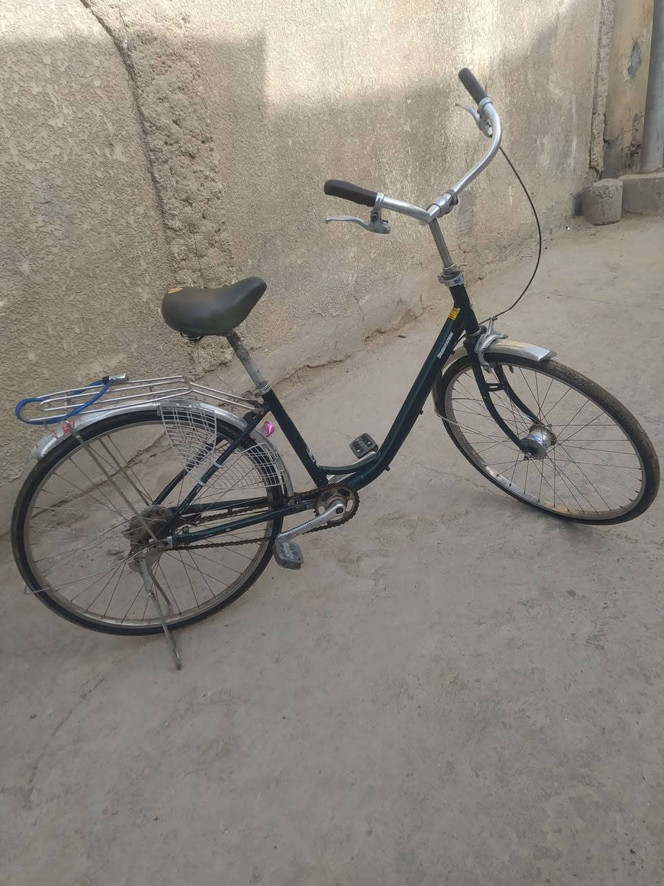 سلام عليكم باسكل للبيع السعر 50وبي مجال حك الجيه المكان القاسم للتواصل***********
