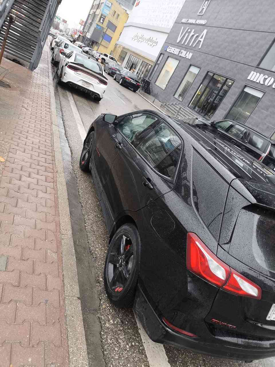 سلام عليكم شوفرليت كونكس البيع. السعر 130
فول اعلى فئه بالكونكس 1/1 موديل 2019
مكينه 2.000تيربو كرتون 
كير 9نمر كرتون 
حداديه 70%
تبريد ثلج  قطعتين تبريد 
جنطه كهربائ كشنات جلد تدفئه بيهن  سياره دواخل كلش انضاف كتلوكات الشركه موجودة 
صور الحادث موجودة عندي حادثهه بسيط
مكان السياره نجف رقم ***********  
اخوان كلشي اكو بسوك المعاجبه لا يخابر
