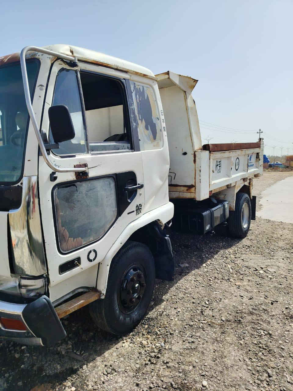 السلام عليكم سياره نيسان 96مكينه 17شرط لاتنقيص لاتبخير تخم تاير رقم انشائيه كير بدي حداديه كفاله الاستفسار ع الارقم واتساب 
***********
***********
