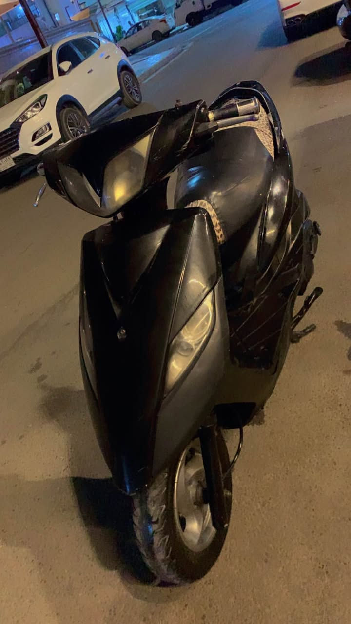 السلام عليكم / (( للبيع او مراوس )) مع الفرق
معتاز مبلغ لا اكثر ولا اقل

الدراجة بشهر ال 6 العام رمبة اخذتها 
كفالة عامة اي نقص مابيها علا 
وضع البلاد شرط تجيب وياك فيتر وتجي تفحص

مكاني شارع فلسطين
هذا رقمي *********** ( فقط واتساب ) بغداد, العراق
