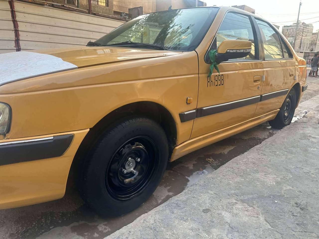 السلام عليكم
بيجو بارص موديل 11 رقم بغداد سنويه لل28 
محرك لا صرف ولا تبخير كير لوز صدر خير ممن الله
تخم تاير ومدوشمه سيارة حلوة
رايدها ب 31$
شراي يتصل***********
