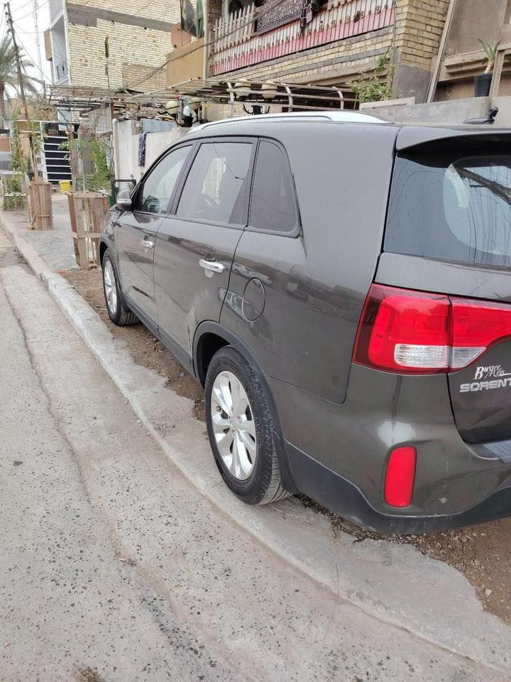 سلام عليكم سورنتو موديل2014 ورد امريكي فول وحد على وحد  بانرامه جنط كهربائي7راكب تبريد 3قطع بصمه  كشنات جلد تبريد تئفه تخم تاير ياباني  باتري جديد    ماشيه87  تبريد ثلج رقم بغداد دولي بسمي مكان بغداد    الرقم ***********  مكينه 6سلندر ما مفتوح  السيارة أحلى من الصورة ليبل واحد

