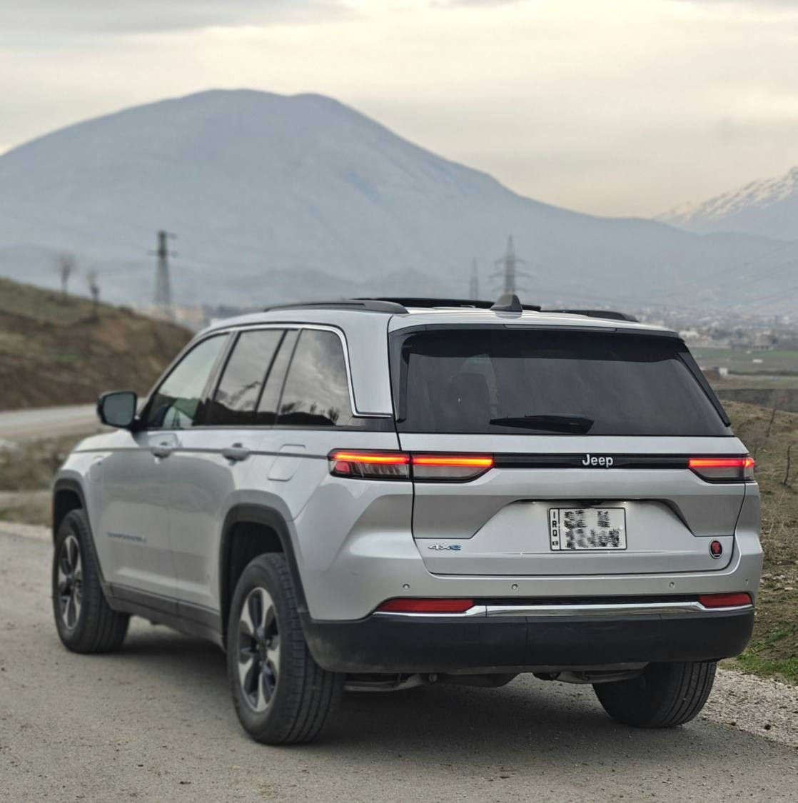 jeep grand Cherokee  4xe 2024 full
☎️;  0️⃣7️⃣5️⃣0️⃣3️⃣1️⃣0️⃣7️⃣1️⃣9️⃣6️⃣
جیپ گراند چیروکی 2024 4xe هایبرید فول
ماوه‌ی رویشتن : 24mil ره‌قه‌م شاصی به وینه دامناوه
کلین تایتڵ  نوقته‌ بویاغ و قوپی نیه
سیاره‌که به‌نزین و هایبرید و الکتریکه
تایەی تازە حجم ٢٠
کشن جلد و هیتر
شاشە گەورە 
پانۆراما .. رادار..حساس..خه‌تی جاده
ره‌قه‌م و حه‌زه‌ی نوییه ره‌قه‌م  اربیل
سعر : 345 $
ژمارەی مۆبایل : ***********
عربی........
جيب جراند شيروكي 2024 4xe هايبرد
• كلين تايتل..بنزین..هایبرید..الکتریک
• رنكات قياس 20
• شاشة كبيرة
•کشنات جلد .. هیتر
• سقف بانوراما..رادار ..حساسات
• سيارة جديدة رقم اربیل
• السعر: 345$
• رقم الموبايل: *********** أربيل, العراق
