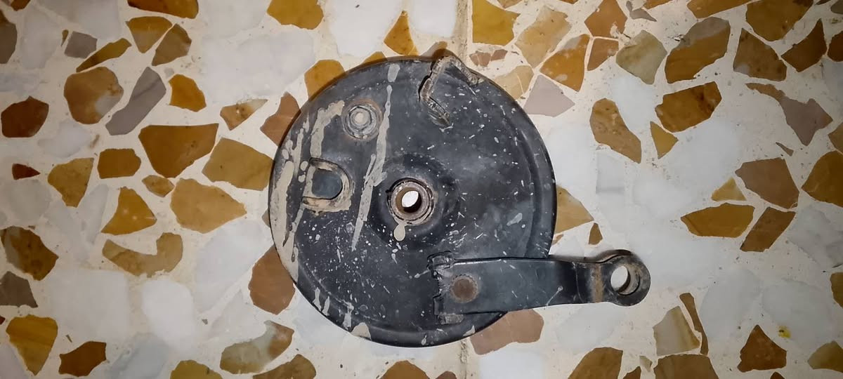 بنزات للبيع سعر 8000 الاتصال على الرقم ***********
